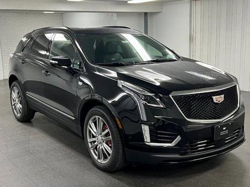 2025 Cadillac XT5 Sport