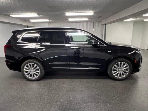 2025 Cadillac XT6 Premium Luxury AWD