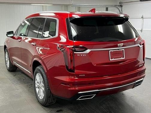 2025 Cadillac XT6 Luxury AWD
