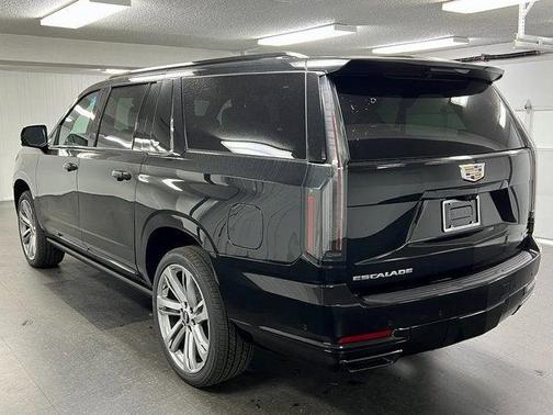 2025 Cadillac Escalade ESV Sport Platinum