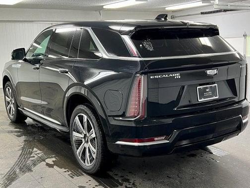 2025 Cadillac Escalade IQ Luxury 1