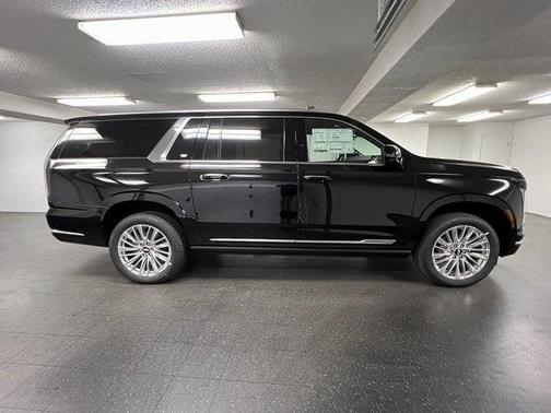 2026 Cadillac Escalade ESV Luxury