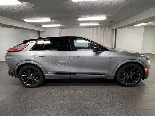 2026 Cadillac LYRIQ V Premium