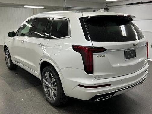 2025 Cadillac XT6 Premium Luxury AWD