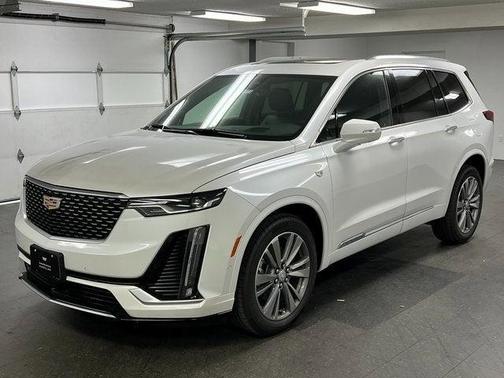 2025 Cadillac XT6 Premium Luxury AWD