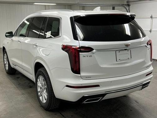 2025 Cadillac XT6 Luxury AWD