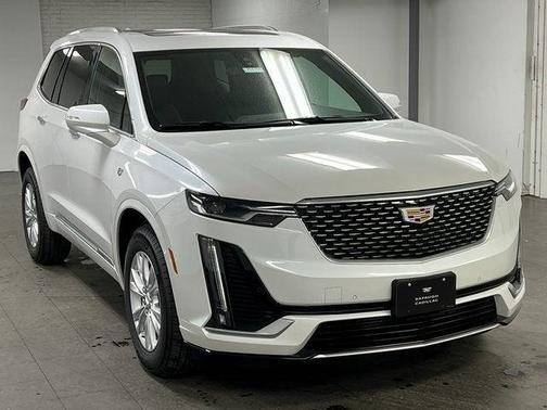 2025 Cadillac XT6 Luxury AWD