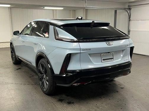 2025 Cadillac LYRIQ Sport