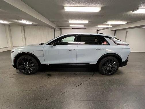 2025 Cadillac LYRIQ Sport