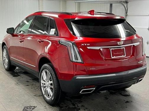 2025 Cadillac XT5 Sport