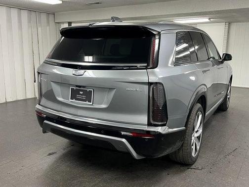 2026 Cadillac VISTIQ Luxury