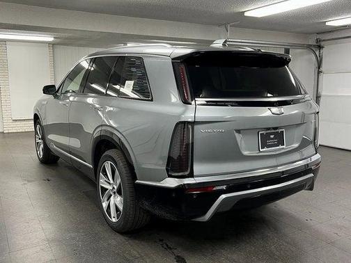 2026 Cadillac VISTIQ Luxury