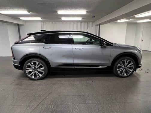 2026 Cadillac OPTIQ Premium Luxury