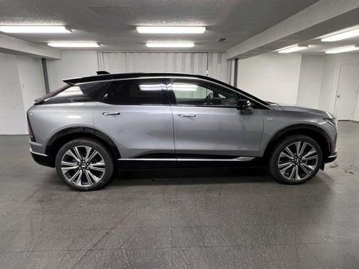 2026 Cadillac OPTIQ Premium Luxury