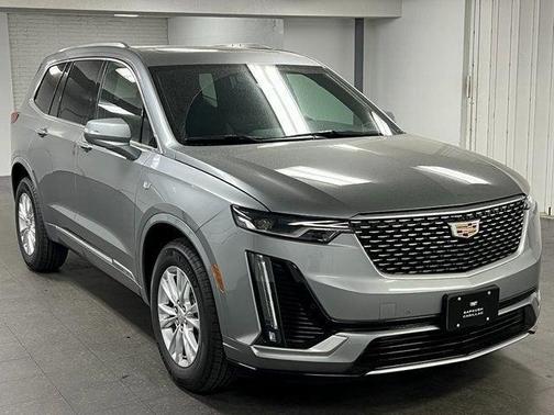 2025 Cadillac XT6 Luxury FWD