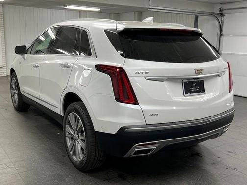 Crystal White Tri-Coat 2026 Cadillac XT5 Premium Luxury