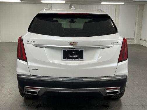 Crystal White Tri-Coat 2026 Cadillac XT5 Premium Luxury