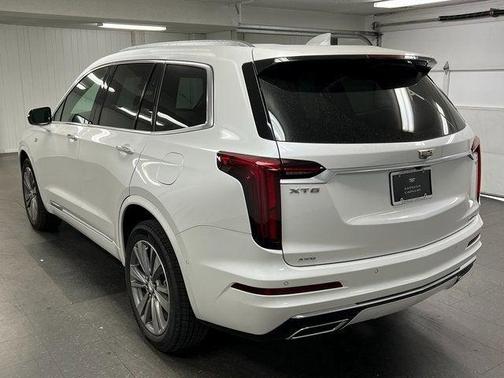 2025 Cadillac XT6 Premium Luxury AWD