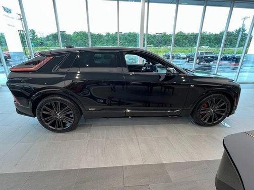 2026 Cadillac LYRIQ V