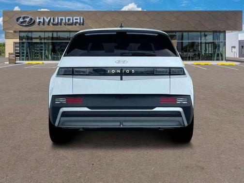 2025 Hyundai IONIQ 5 SE