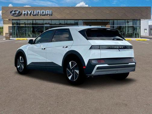 2025 Hyundai IONIQ 5 SE