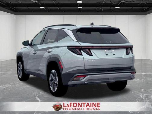 Shimmering Silver 2026 Hyundai TUCSON SEL Premium