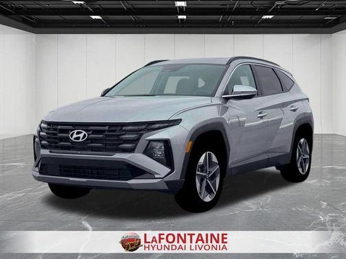 Shimmering Silver 2026 Hyundai TUCSON SEL Premium