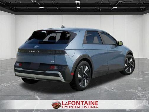 2025 Hyundai IONIQ 5 SE