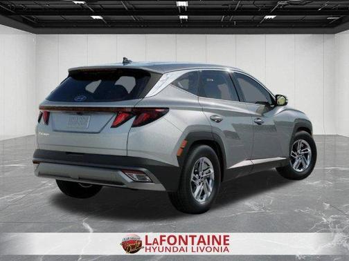 Shimmering Silver 2026 Hyundai TUCSON SE