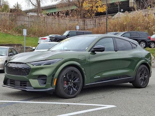 2025 Ford Mustang Mach-E GT