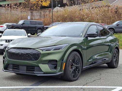 2025 Ford Mustang Mach-E GT