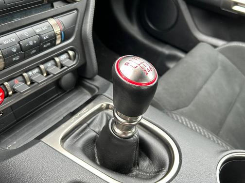 2018 Ford Shelby GT350 Base