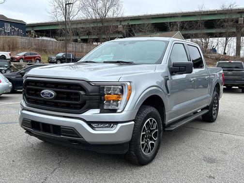 ICONIC SILVER METALLIC 2023 Ford F-150 XLT