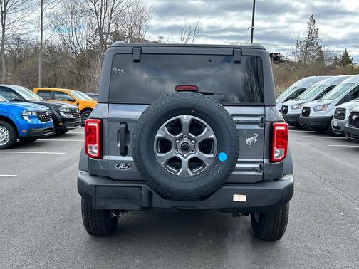 CARBONIZED GRAY MET 2026 Ford Bronco Big Bend