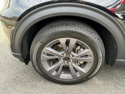 Black Metallic 2023 Ford Explorer XLT