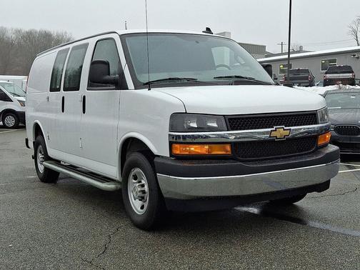 2024 Chevrolet Express 2500 RWD 2500 Regular Wheelbase WT