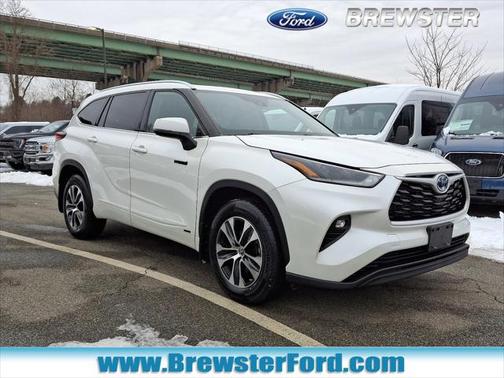 2021 Toyota Highlander Hybrid XLE