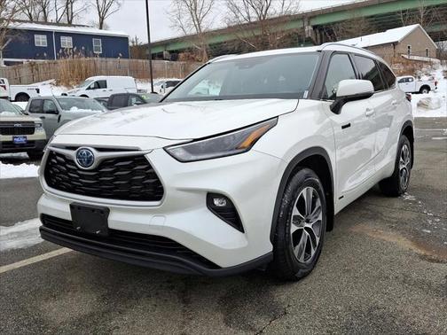 2021 Toyota Highlander Hybrid XLE