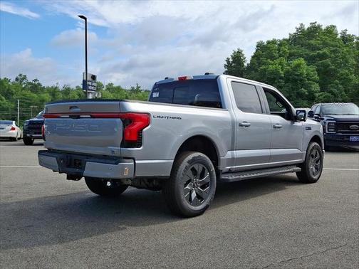 2025 Ford F-150 Lightning LARIAT