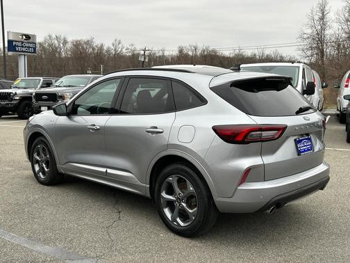 ICONIC SILVER METALLIC 2023 Ford Escape ST-LINE