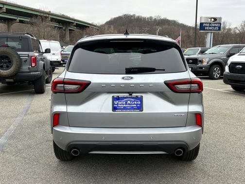 ICONIC SILVER METALLIC 2023 Ford Escape ST-LINE