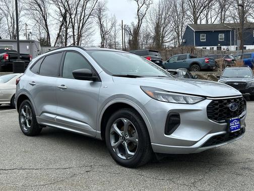 ICONIC SILVER METALLIC 2023 Ford Escape ST-LINE
