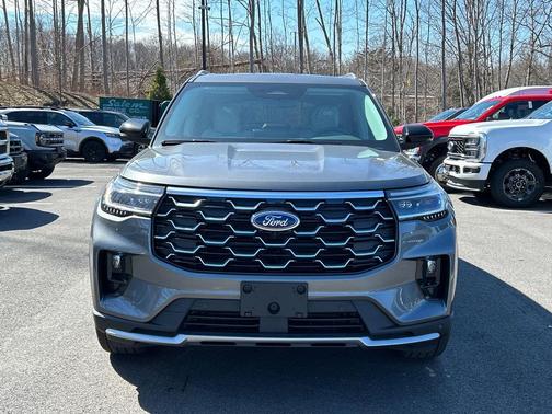 CARBONIZED GRAY MET 2026 Ford Explorer Platinum