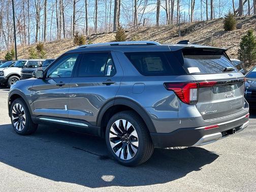 CARBONIZED GRAY MET 2026 Ford Explorer Platinum