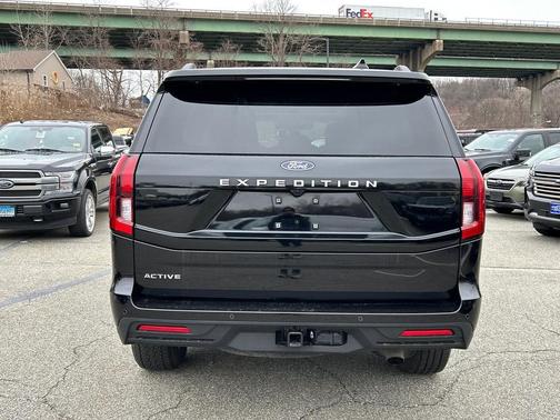 AGATE BLACK METALLIC 2025 Ford Expedition ACTIVE