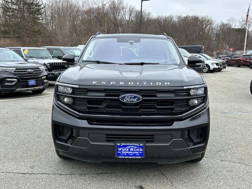 AGATE BLACK METALLIC 2025 Ford Expedition ACTIVE