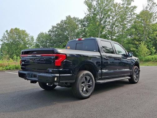 2025 Ford F-150 Lightning LARIAT