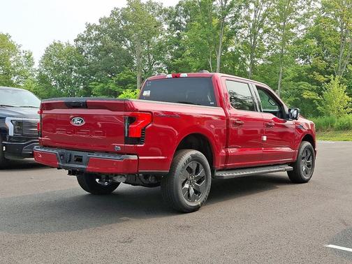 2025 Ford F-150 Lightning Flash