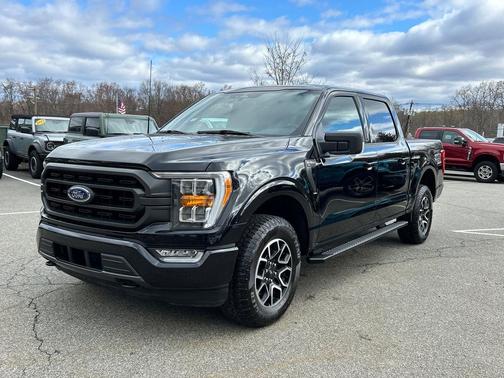 AGATE BLACK METALLIC 2023 Ford F-150 XLT