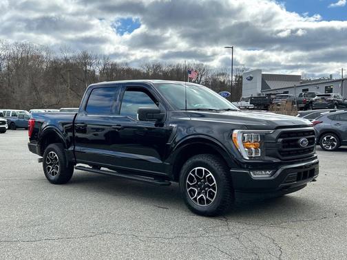 AGATE BLACK METALLIC 2023 Ford F-150 XLT